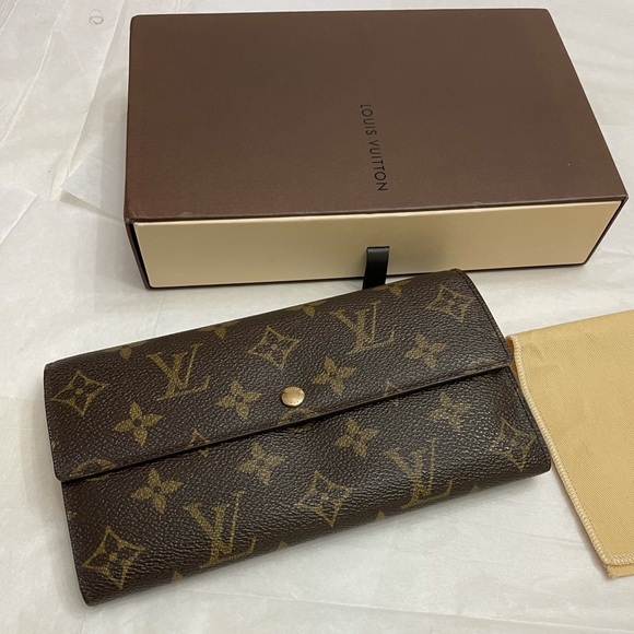Louis Vuitton Handbags - AUTHENTIC LOUIS VUITTON MONOGRAM PORTEFEUILLE SARA WALLET